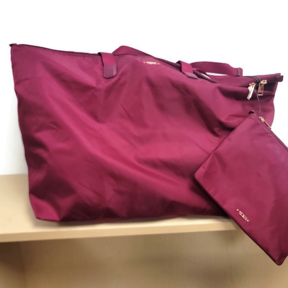 COPY - Tumi Just in Case Voyageur Tote - Picture 1 of 4